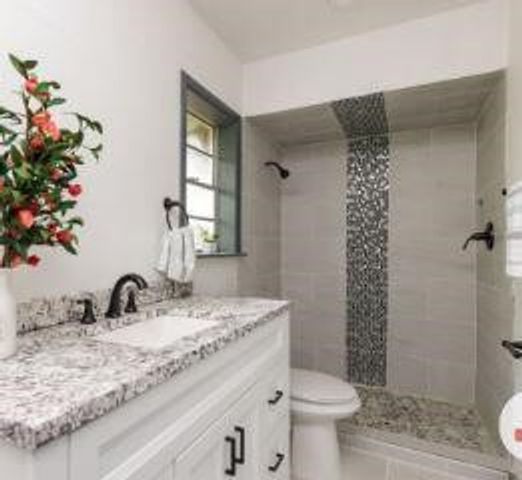 811 Stembridge St, Sinton, TX 78387