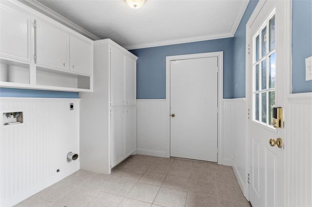 105 Strawberry Drive, Lake Jackson, TX 77566