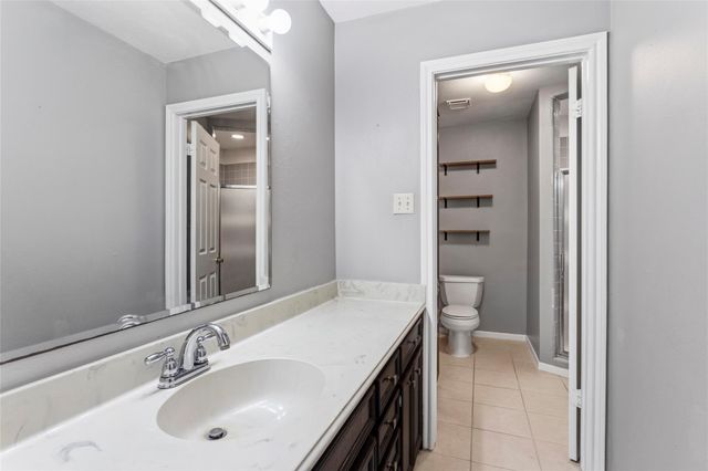 105 Strawberry Drive, Lake Jackson, TX 77566