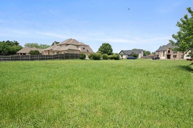 1204 Pioneer Trail, Bonham, TX 75418