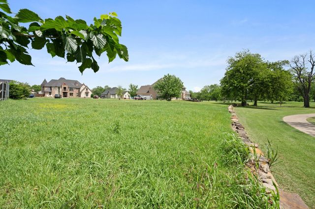 1204 Pioneer Trail, Bonham, TX 75418