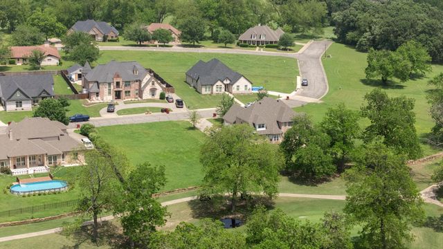 1204 Pioneer Trail, Bonham, TX 75418