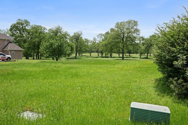 1204 Pioneer Trail, Bonham, TX 75418