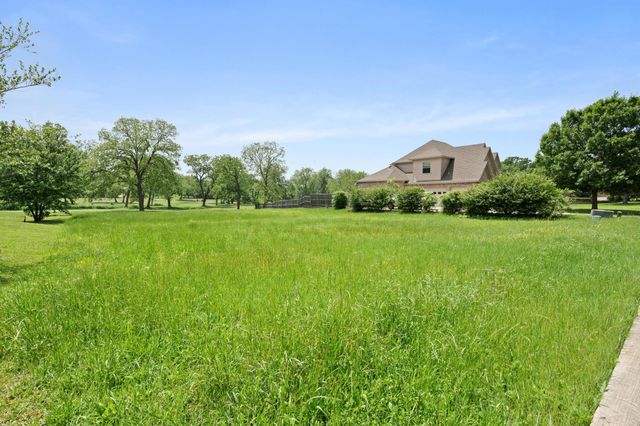 1204 Pioneer Trail, Bonham, TX 75418