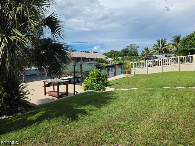 130 SW 58th ST, Cape Coral, FL 33914