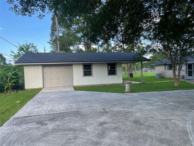 16526 Walnut Springs Lane, Magnolia, TX 77355