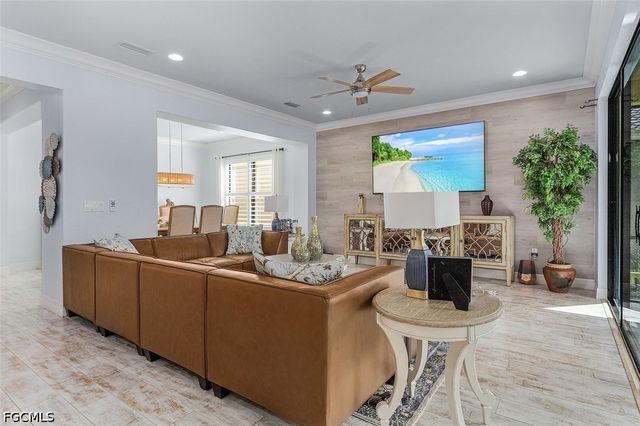 13528 Mandarin CIR, Naples, FL 34109