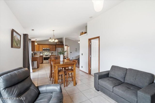 6825 W SOLDIER CREEK AVE, Rathdrum, ID 83858