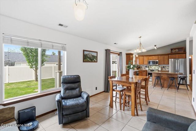 6825 W SOLDIER CREEK AVE, Rathdrum, ID 83858