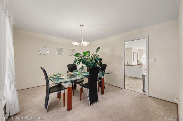 2553 Yorkshire Lane Lane, Bloomfield Charter Township, MI 48302