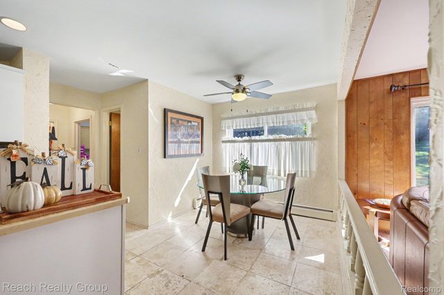 2553 Yorkshire Lane Lane, Bloomfield Charter Township, MI 48302