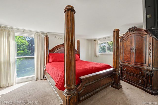 2553 Yorkshire Lane Lane, Bloomfield Charter Township, MI 48302