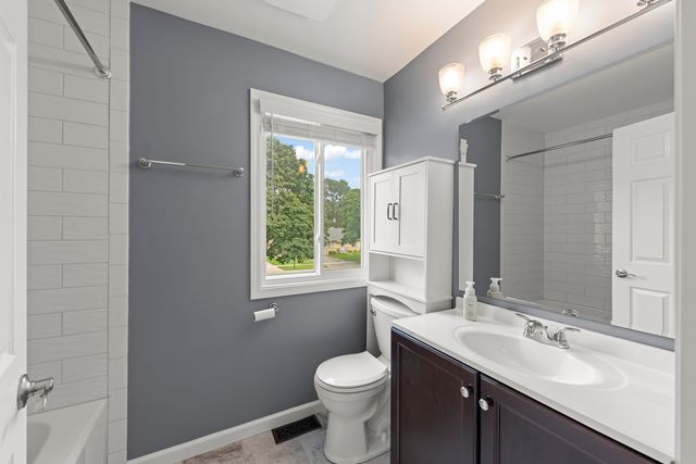 311 Thistle Drive, Bolingbrook, IL 60490