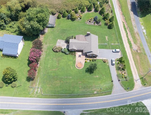 1633 Jamestown Road, Morganton, NC 28655