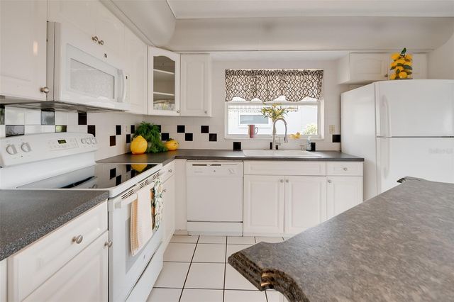 13840 94TH AVENUE, Seminole, FL 33776