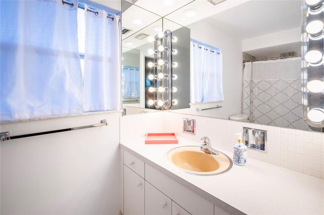 13840 94TH AVENUE, Seminole, FL 33776