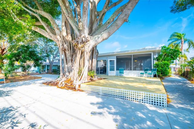 13840 94TH AVENUE, Seminole, FL 33776