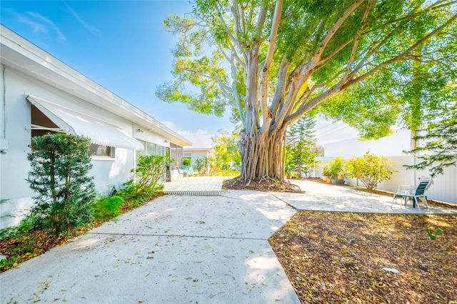 13840 94TH AVENUE, Seminole, FL 33776