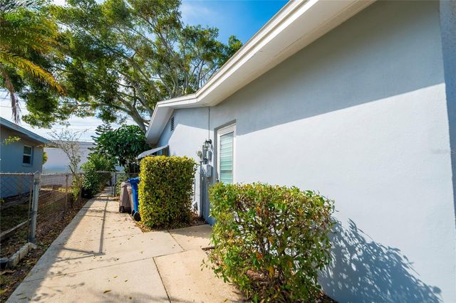 13840 94TH AVENUE, Seminole, FL 33776