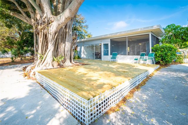 13840 94TH AVENUE, Seminole, FL 33776