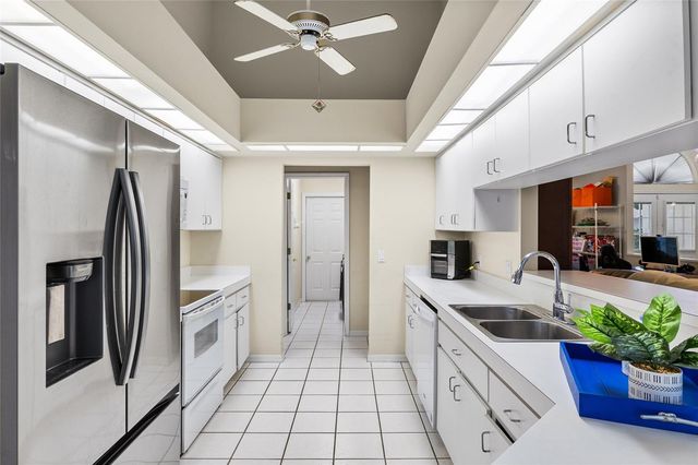 1442 KINSMERE DRIVE, Trinity, FL 34655