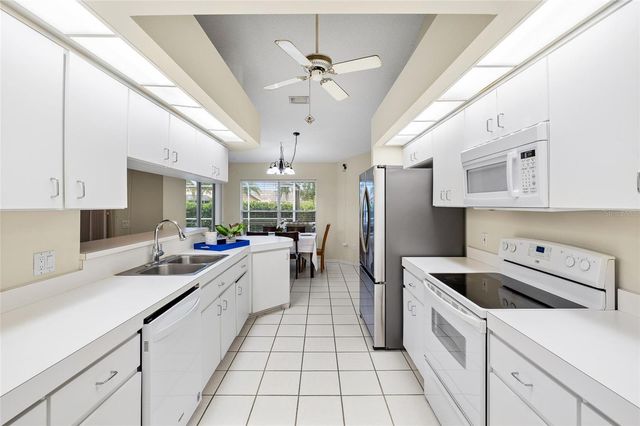 1442 KINSMERE DRIVE, Trinity, FL 34655