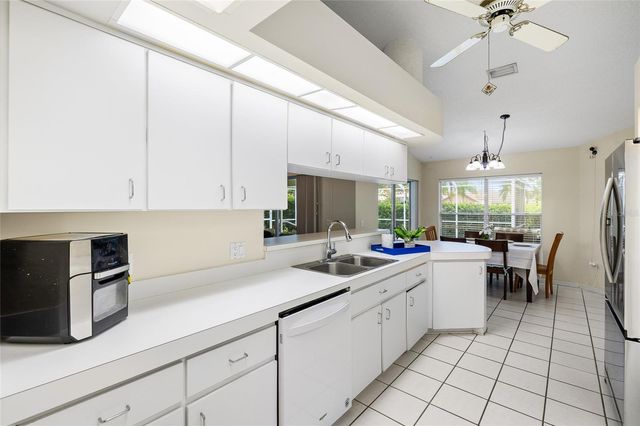 1442 KINSMERE DRIVE, Trinity, FL 34655