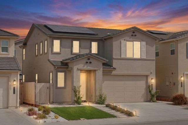 1207 Walker Peak Way, Hollister, CA 95023