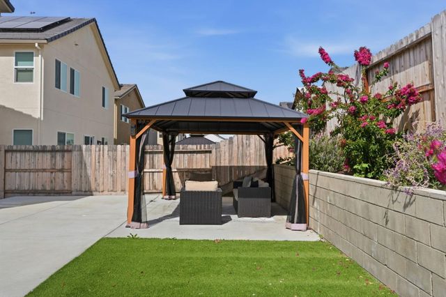 1207 Walker Peak Way, Hollister, CA 95023