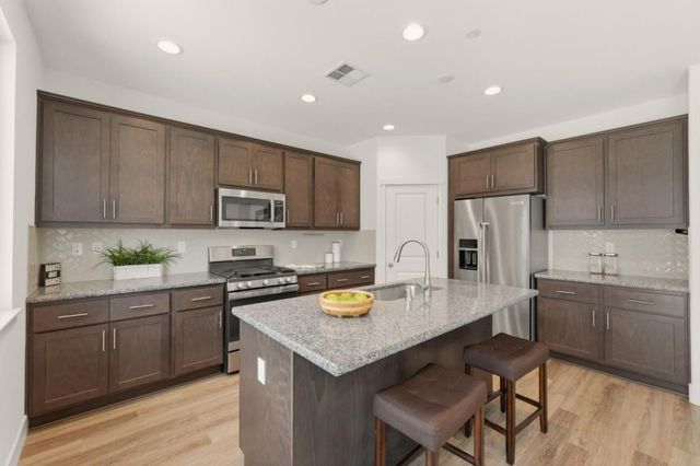 1207 Walker Peak Way, Hollister, CA 95023