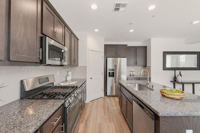 1207 Walker Peak Way, Hollister, CA 95023