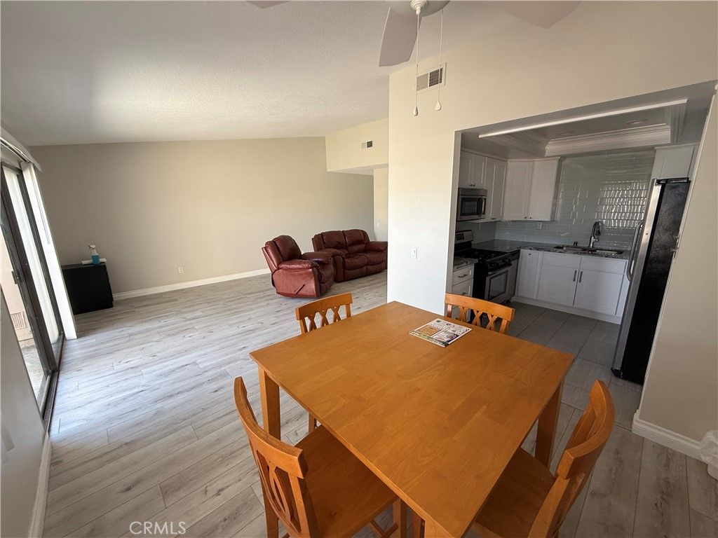 8877 Tulare Drive 314B, Huntington Beach, CA 92646 — photo 2