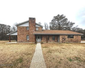 156 Magnifique Road, Breaux Bridge, LA 70517