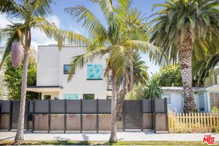 538 Vernon Avenue, Venice, CA 90291