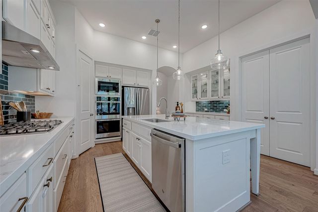 111 Liatris Court, Conroe, TX 77304