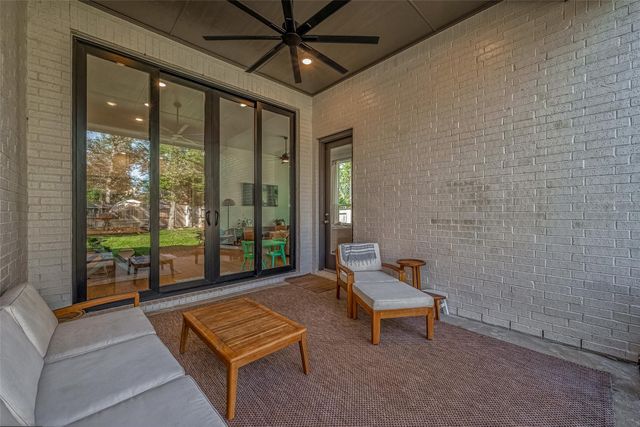 111 Liatris Court, Conroe, TX 77304