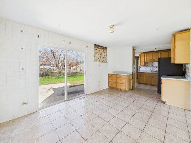 426 Norton Avenue, Glendale Heights, IL 60139