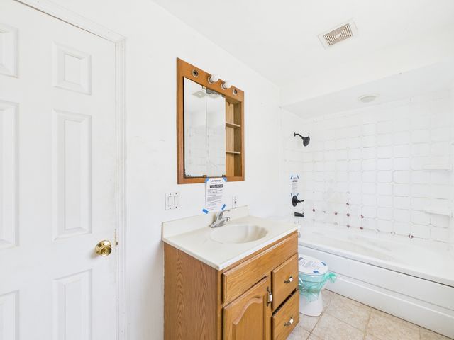 426 Norton Avenue, Glendale Heights, IL 60139