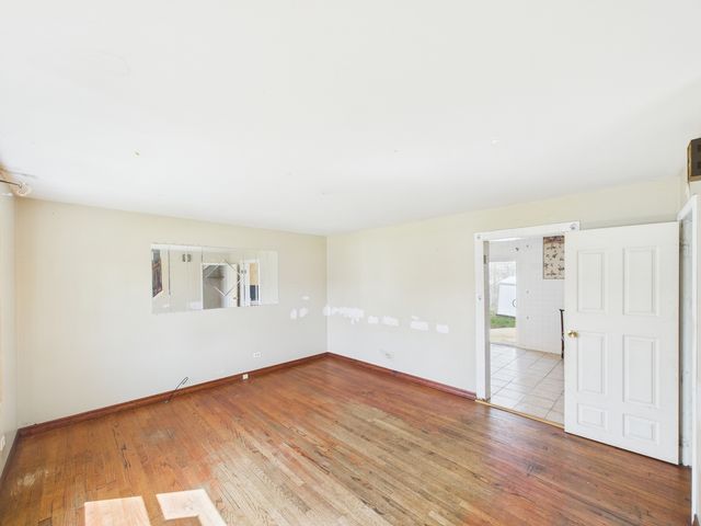 426 Norton Avenue, Glendale Heights, IL 60139