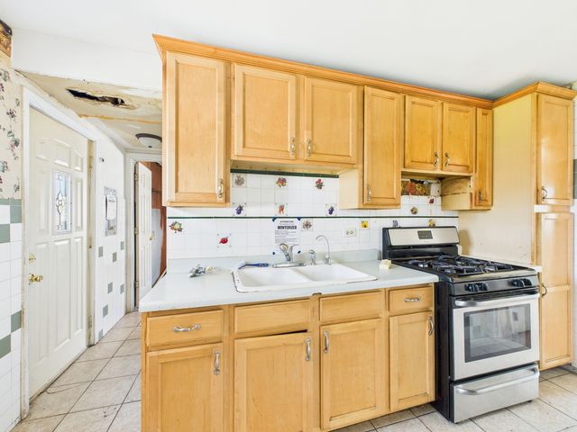 426 Norton Avenue, Glendale Heights, IL 60139