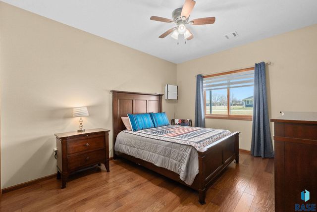 201 Emmett Trl Trail, Harrisburg, SD 57032