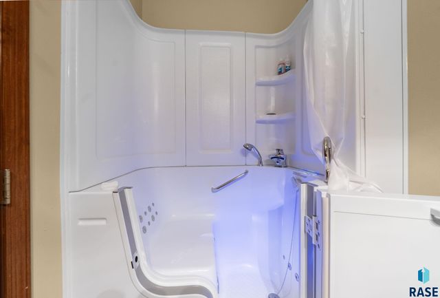 201 Emmett Trl Trail, Harrisburg, SD 57032