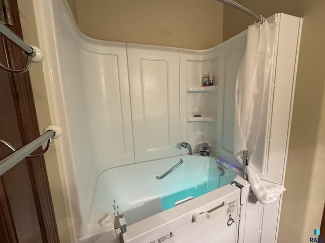 201 Emmett Trl Trail, Harrisburg, SD 57032