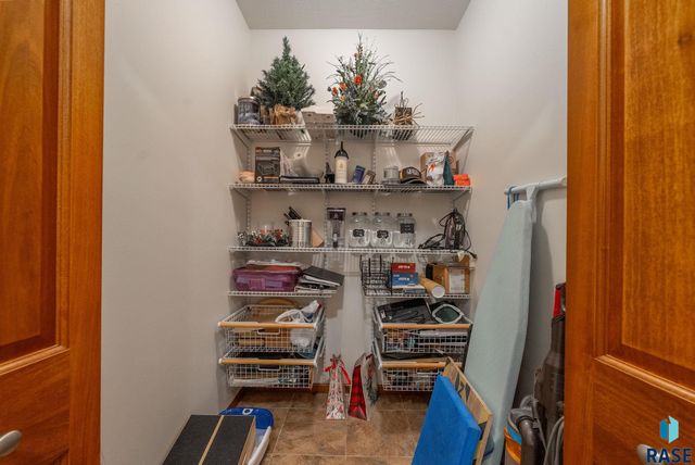 201 Emmett Trl Trail, Harrisburg, SD 57032