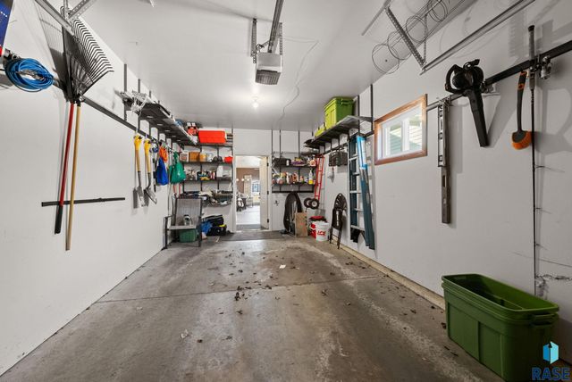 201 Emmett Trl Trail, Harrisburg, SD 57032