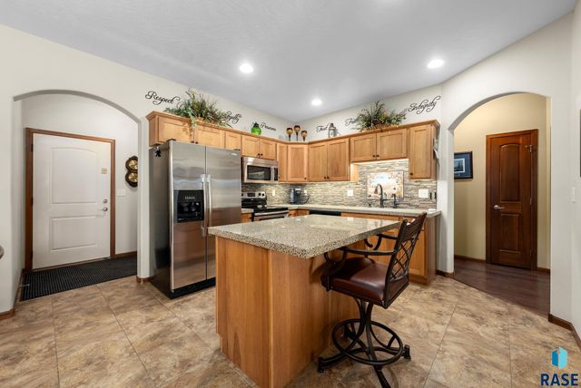 201 Emmett Trl Trail, Harrisburg, SD 57032