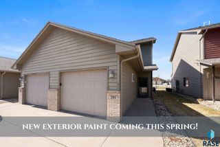 201 Emmett Trl Trail, Harrisburg, SD 57032