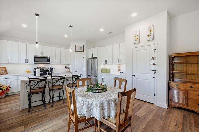 310 N Water Street, Savoy, TX 75479