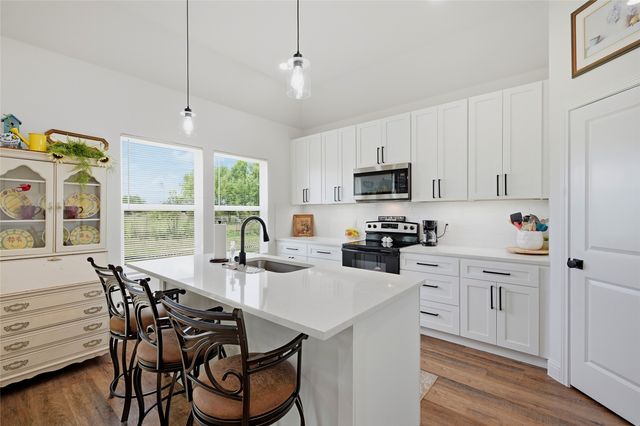 310 N Water Street, Savoy, TX 75479