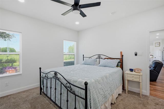 310 N Water Street, Savoy, TX 75479